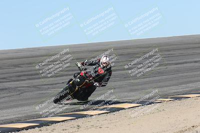 media/Oct-13-2025-Moto Forza (Mon) [[a66d839500]]/3-B Group/Session 2 (Bowl)/